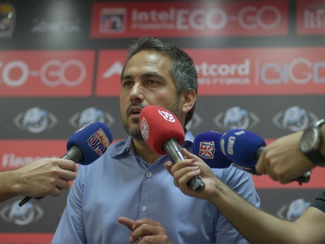 Adson Batista aposta em reforços baratos e empréstimos para montar elenco do Atlético-GO em 2025